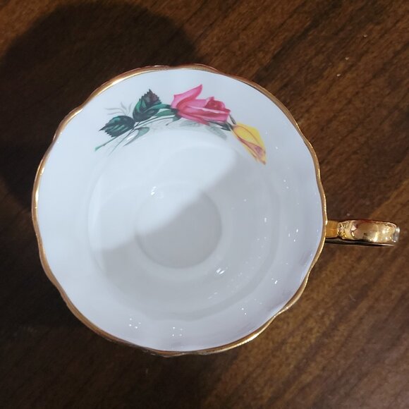 Royal Windsor Teacup And Saucer, Floral, Fine Bone China, Made In England - Picture 4 of 5
